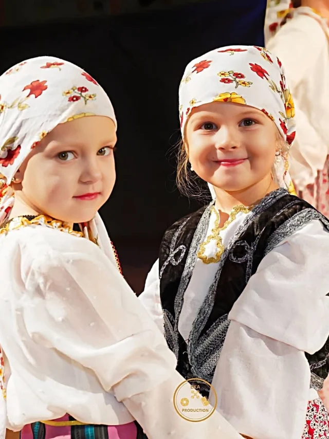 Najmlađe plesačice KUD-a Sevdah u nošnjama